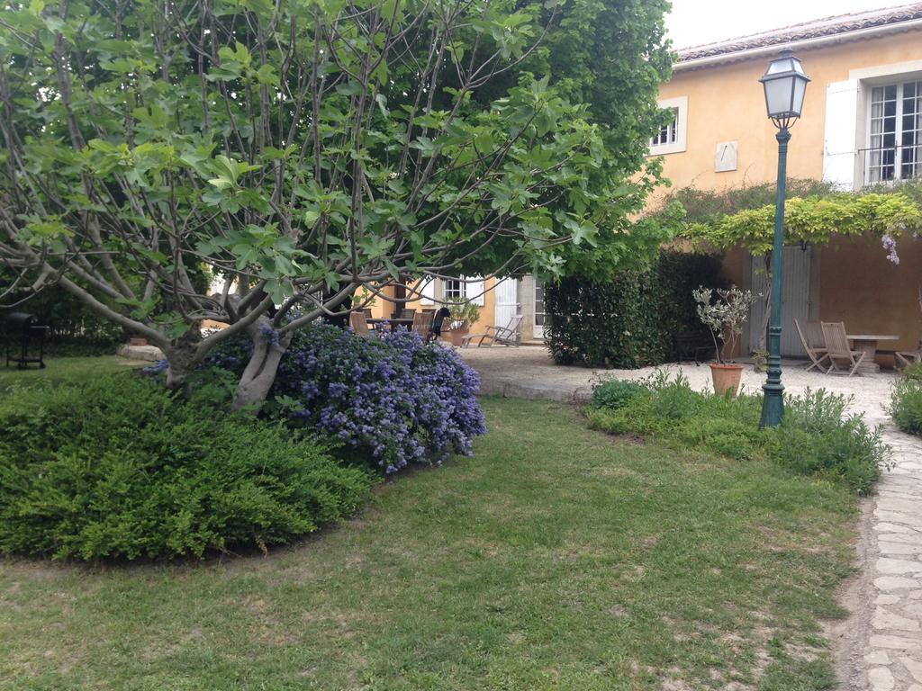 Le Mas De Trevouse Saint-Saturnin-lès-Avignon Eksteriør bilde